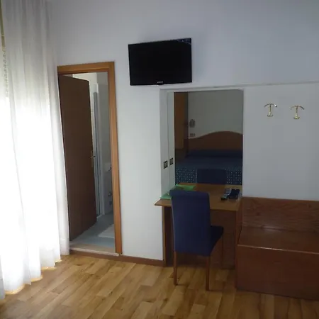 Hotel Roma 3*